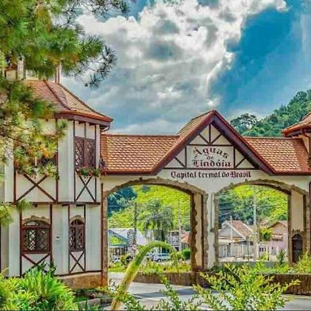 Casa Com Piscina Em Condominio Fechado Águas de Lindóia エクステリア 写真