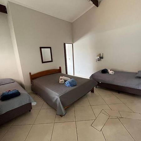 Casa Com Piscina Em Condominio Fechado Águas de Lindóia エクステリア 写真