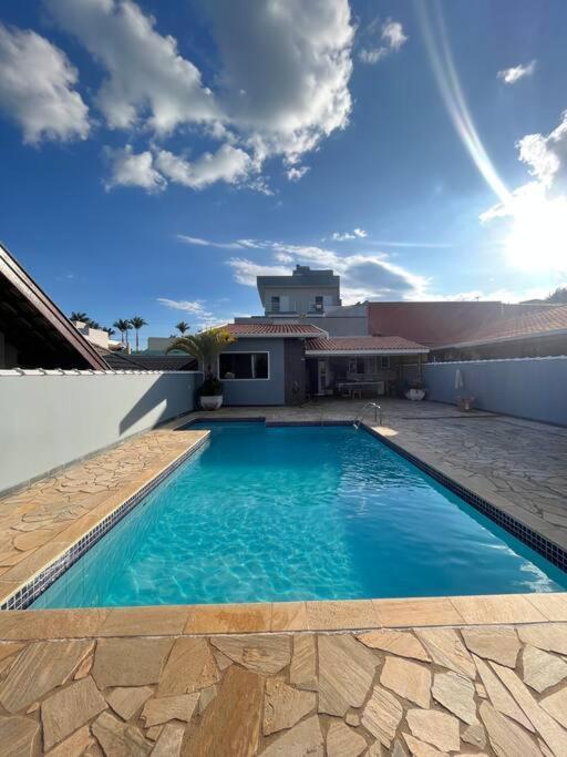 Casa Com Piscina Em Condominio Fechado Águas de Lindóia エクステリア 写真