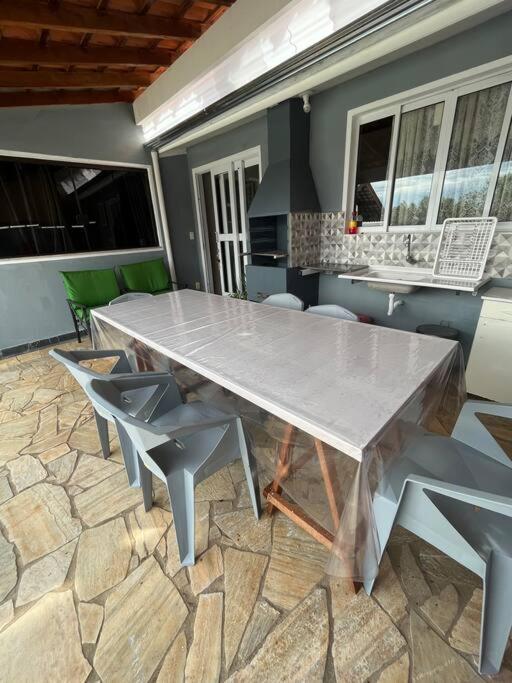 Casa Com Piscina Em Condominio Fechado Águas de Lindóia エクステリア 写真