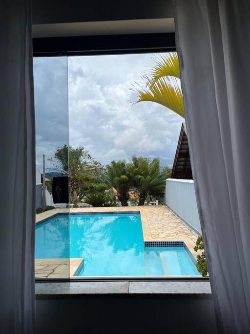 Casa Com Piscina Em Condominio Fechado Águas de Lindóia エクステリア 写真
