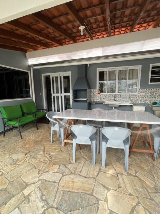 Casa Com Piscina Em Condominio Fechado Águas de Lindóia エクステリア 写真