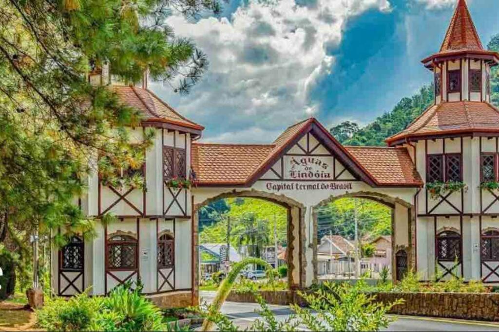 Casa Com Piscina Em Condominio Fechado Águas de Lindóia エクステリア 写真