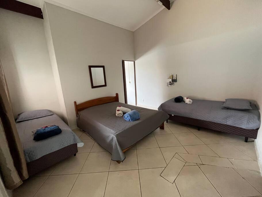 Casa Com Piscina Em Condominio Fechado Águas de Lindóia エクステリア 写真