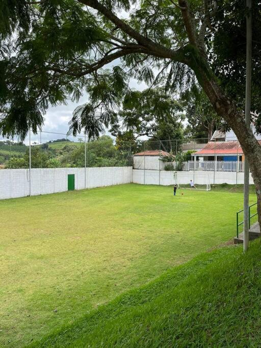 Casa Com Piscina Em Condominio Fechado Águas de Lindóia エクステリア 写真