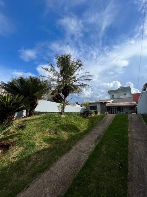 Casa Com Piscina Em Condominio Fechado Águas de Lindóia エクステリア 写真